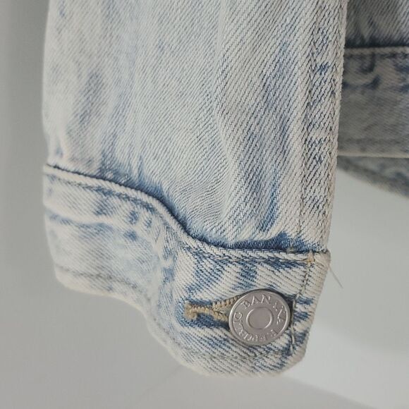 Banana Republic Distressed  Denim Jacket Light Wash Size Small - Picture 7 of 8
